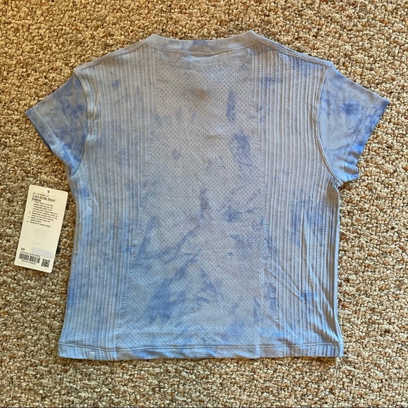 Lululemon Train To Be Short Sleeve *Wash
Blue Linen/Chalk Wash Water Drop - Picture 4 of 7